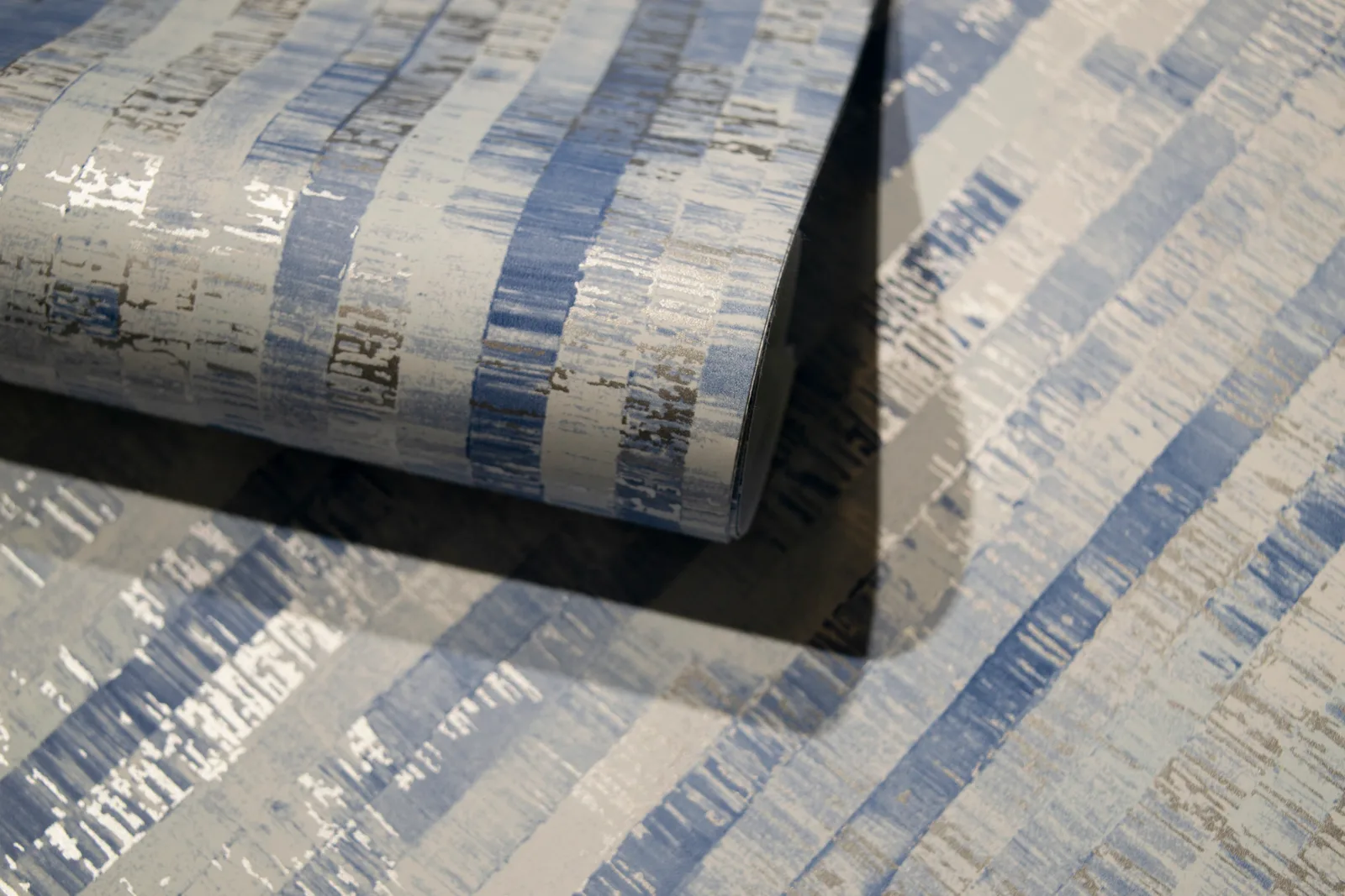 Papel de Colgadura Diseño con Reflejos de Cuadros Metalizados Rollo de 5,2m²